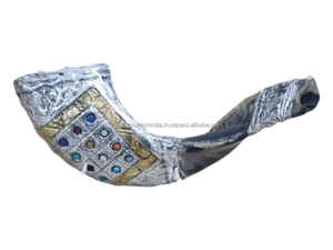 เขาสัตว์ชอฟาร์แบบดั้งเดิมของอิสราเอล ขัดเงาครึ่งหนึ่ง แท้ เหมาะสำหรับพิธีกรรมของชาวยิว งานเฉลิมฉลอง และนักสะสม - Product Image 3