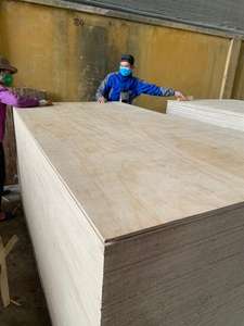 Contreplaqué mélaminé 4X8 12mm 18mm Bois commercial Panneau de contreplaqué en pin - Product Image 2