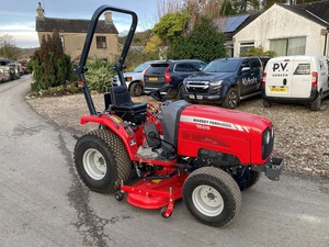 รถแทรกเตอร์มือสองคุณภาพสูง Massey Ferguson 1525 ขนาดกะทัดรัด พร้อมแท่นตัดหญ้าสำหรับขาย - Product Image 2
