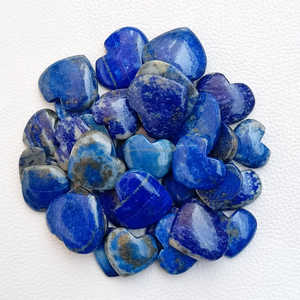 Cristal de Lapislázuli Natural en Forma de Corazón, Gema Pulida, Tallado de Corazón - Product Image 1