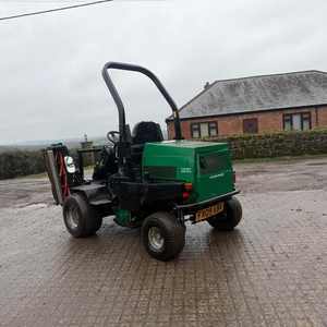 Tondeuse à gazon 2250 PLUS 4WD à démarrage électrique, 45 CV, avec moteur et pompe - Product Image 3