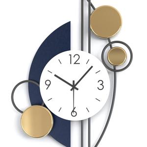 Horloge murale en métal de concepteur géométrique soudée à la main pour le cadeau de pendaison de crémaillère, horloge murale en métal de finition noire et or durable pour Hall - Product Image 2
