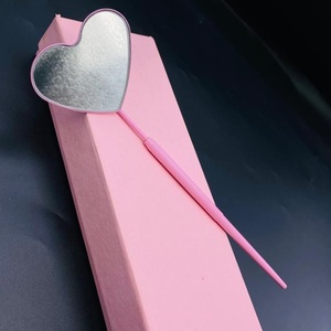 Espejo de maquillaje personalizado en forma de corazón de un solo lado con revestimiento desnudo Rosa bebé con logotipo privado para extensión de pestañas - Product Image 6