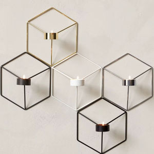 Porte-bougie mural en métal fini à la main de qualité supérieure pour des solutions de décoration murale sophistiquées et artistiques - Product Image 1