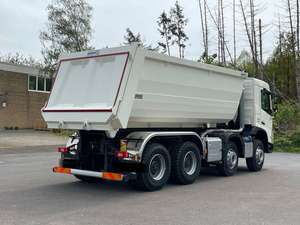Camion benne basculante VOL-VO FMX 460 8X4 neuf/occasion avec moteur diesel robuste EMK 20*m Mulden Kipper, caméra de recul, capacité 30-40T - Product Image 4