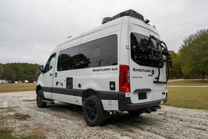 2023 th หรือ Mo Tor COACH Class Sanctuary 19 P - Product Image 5