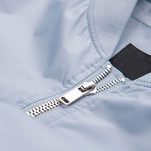 Chaqueta acolchada con logotipo personalizado OEM 2025, chaqueta Bomber de poliéster de alta calidad, chaqueta ligera de invierno al por mayor para hombre - Product Image 2