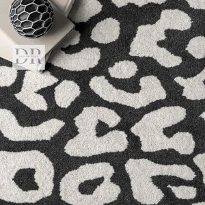Tapis moderne en laine tufté à la main de haute qualité Design léopard gris blanc de taille personnalisée pour sol de salle à manger et de salon - Product Image 3