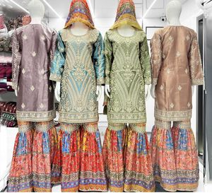 Vêtements de fête Salwar Kameez Sarara Gharara Sharara Travail lourd de style pakistanais - Product Image 1