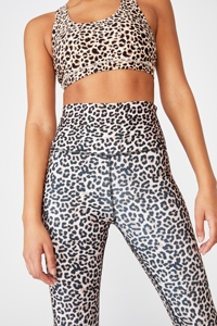Nueva llegada de las mujeres de yoga legging hecho a medida casual Pantalones deportivos con impresión de sublimación sexy precios baratos de fábrica - Product Image 6