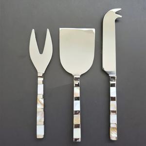 Juego de Cuchillos para Queso de Primera Calidad en Dorado para Regalos de Boda y Decoración de Mesa, Elegantes Herramientas de Acero Inoxidable para Servir Queso en Platos - Product Image 6