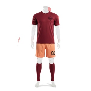 Uniforme de Fútbol Personalizado por Sublimación, 100% Poliéster, Secado Rápido, Descuento por Volumen para Clubes - Product Image 1