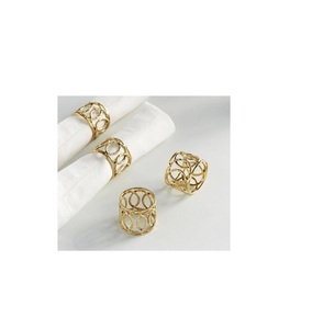 Anillo de Servilleta Metálico Ecológico y Atemporal con Incrustaciones Intrincadas en Forma de Hoja para Espacios de Comedor de Lujo, Banquetes de Boda y Celebraciones - Product Image 5