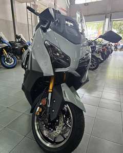 TMAX 560 2025 Tech MAX - Product Image 3