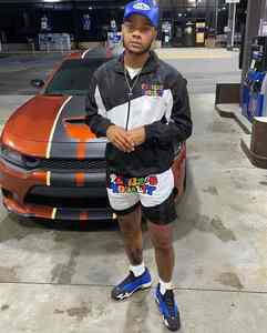 Vente en gros Ensemble survêtement personnalisé de haute qualité pour hommes Veste coupe-vent et short 2 pièces coupe-vent respirant pour hommes - Product Image 4