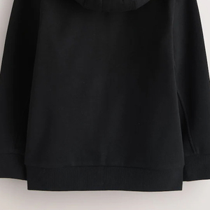 เสื้อผ้าลำลองแขนยาวสีพื้น บริการออกแบบ OEM สำหรับผู้ซื้อจำนวนมาก พร้อมแขนยาวและฮู้ดสวมใส่สบายพร้อมซิป 2026 - Product Image 6