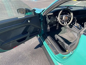 รถปอร์เช่ 911 GT3 RS Weissach ปี 2024 รับรองความสะอาดและสภาพดี ใช้งานน้อย - Product Image 2