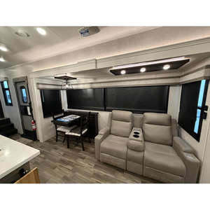 Remolque de Viaje North Point 387FBTS 2024 con Capacidad para 8 Personas y Calentador de 40000 BTU - Product Image 4