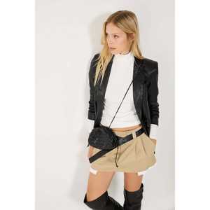 Blusa básica de manga larga con cuello alto - Product Image 4