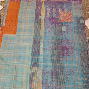 100% algodón hecho a mano Reversible Kantha cosido a mano sostenible Kantha tradicional Vintage hecho a mano Boho Chic Kantha - Product Image 1