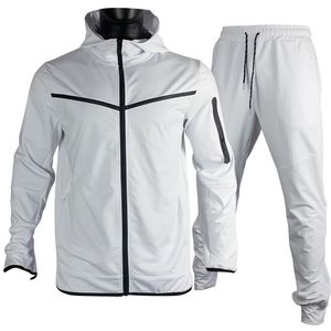 Vente en gros Tenue de jogging en polyester avec survêtement deux pièces pour la salle de sport et l'entraînement - Product Image 6