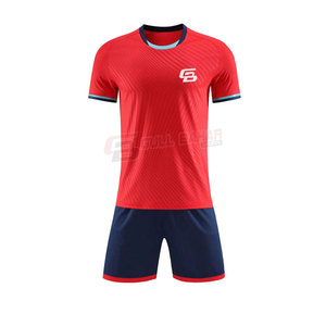 Conjunto de uniforme de fútbol para hombres con color sólido y paneles laterales, camiseta de fútbol hecha a medida con pantalones cortos para partidos o ropa de práctica - Product Image 1