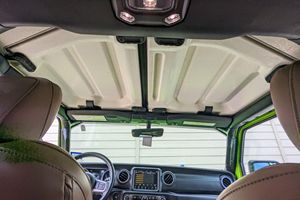 2021 <span class=keywords><strong>Jeep</strong></span> Wrangler Sahara 4xe Лимитированная серия Gecko с прозрачным покрытием, турбонаддув, гибридный 4WD ACC круиз-контроль R20, размер шин слева - Product Image 2