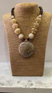 2025 New Arrival Fashion Ambar <b>Resin</b> Stone Beads <b>Necklace</b> 2-Layer for Women & Girls for Weddings & Other Occasions at Great Rate - Product Image 3