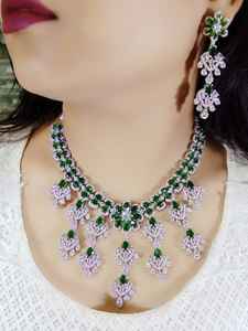 Collier de mariée ensemble avec boucles d'oreilles femmes indiennes bijoux pierres et perles de haute qualité pour mariage et tenue de fête - Product Image 5