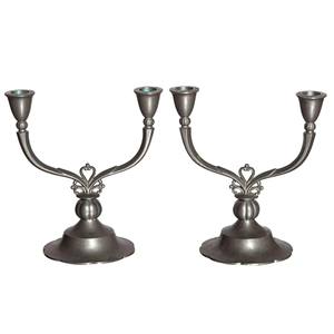 Bougeoirs en métal élégants pour la décoration intérieure pour un intérieur romantique pendant la configuration de la table de réception de Pâques et de mariage de Noël - Product Image 2