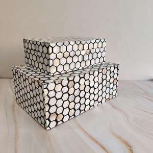 Caja de Servicio Personalizable de Nácar Hecha a Mano TIMELESS CRAFT para Joyería, Uso en el Hogar, Hoteles y Restaurantes - Product Image 1