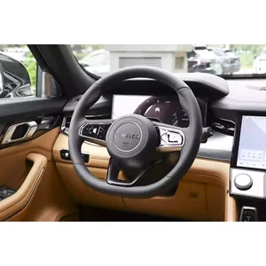 Soldes Exceptionnelles : SUV Hybride Essence 09 Turbo AWD avec Pneus R18/R21, Intérieur Clair/Foncé et Caméra Intégrée - Product Image 6