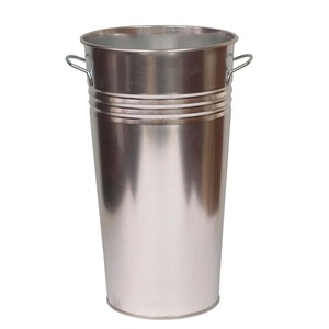 Jarrón de flores galvanizado de granja Vintage para decoración elegante del hogar, espacios de jardín y arreglos florales - Product Image 6