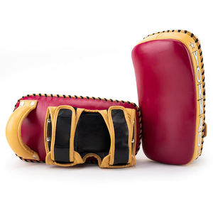 Gran oferta de almohadillas tailandesas de boxeo curvas de cuero de vaca Kick Boxing MMA Maui Thai Focus Pads Material personalizado agarre fuerte - Product Image 1