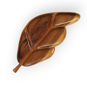 Bandeja de madera en forma de hoja hecha a mano probablemente hecha de madera de Sheesham - Product Image 1