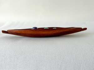 Bougie en bois de manguier artisanale africaine Petit bateau de service de fruits Vente en gros disponible - Product Image 5