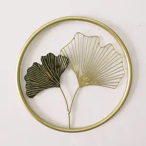 Seni Dinding Ginkgo Cincin Daun Dilukis Tangan Dalam dengan Daun Kabel Logam Gloss Tinggi (Hijau dan Emas Diameter 255 Mm)