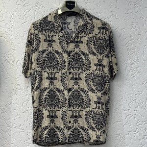 Camisa de manga corta para hombre con estampado moderno – Corte relajado, tela ligera, diseño elegante de verano para uso informal, atuendo festivo - Product Image 3