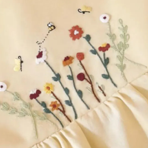 Vestido de lino suave bordado a mano para niñas, estilo informal para el primer cumpleaños de niños pequeños, OEM hecho en Vietnam - Product Image 4