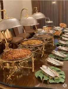 Plato de frotamiento funcional de acero inoxidable con diseño de pared alta que evita derrames y mantiene la presentación de los alimentos ordenada - Product Image 6