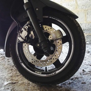Kit Strisce Adesive per Cerchioni Compatibili con Scooter Yamaha X-Max 400, Accessori per Pneumatici e Ruote Moto - Product Image 1