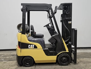 Offre exclusive aux enchères pour chariots élévateurs à pneus coussinés 2C3000 de 2015, capacité de maintien de 3000 LBS - Product Image 2