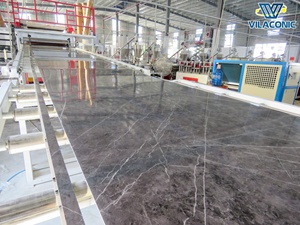 แผงหินอ่อน WPC คุณภาพสูงจากเวียดนามแผ่นพีวีซีดีไซน์ทันสมัยลายทางกันไฟยูวีกันน้ำกันความชื้นสำหรับการค้า - Product Image 2