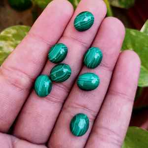 Malachite verte naturelle, cabochon ovale, lisse et poli, 5x7 mm à 10x14 mm, pierre précieuse non montée, idéale pour la fabrication de bijoux - Product Image 2
