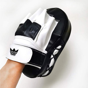 Gants de boxe de qualité supérieure Gants de boxe d'entraînement pour le sport en salle de sport - Product Image 3