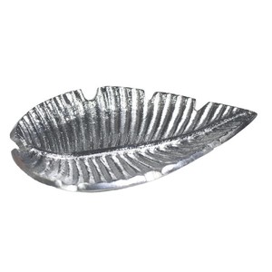 Plateau décoratif en forme de feuille d'aluminium enduit de couleur argent plateau de service en métal fait à la main pièce maîtresse bol décor à la maison - Product Image 2