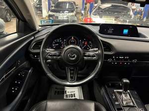 Mazda CX-30 Preferred AWD 2021 d'occasion, en parfait état, faible kilométrage, en stock, offert à un prix incroyable - Product Image 3