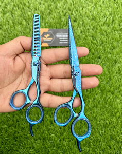 กรรไกรตัดผมสแตนเลสสำหรับช่างตัดผมและมีคุณสมบัติด้านความปลอดภัยโลโก้ออกแบบได้ตามต้องการ - Product Image 6