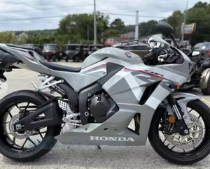 ราคาโรงงานสำหรับรถมอเตอร์ไซค์ CBR600 RR Sporttbikkes รุ่นปี 2026 ของแท้ใหม่ทั้งหมด - Product Image 2