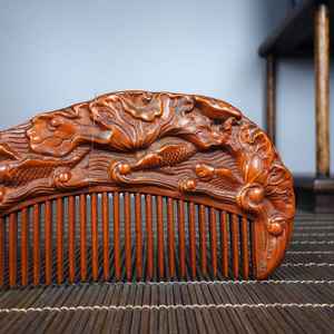 Peine Tradicional Ecológico de Madera de Neem Natural Pulida para el Cuidado del Cuero Cabelludo Anticaspa, Forma Personalizada para el Cuidado Diario en el Hogar - Product Image 6